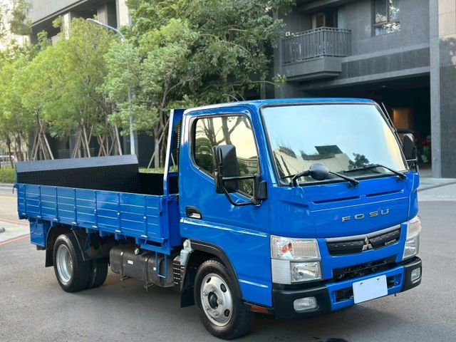 低里程，人人都會開的自排，加裝電動尾門  第2張相片