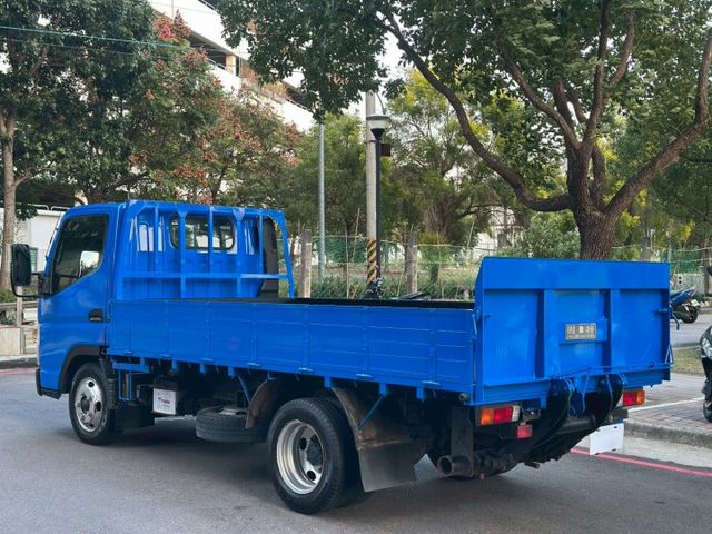 低里程，人人都會開的自排，加裝電動尾門  第4張相片