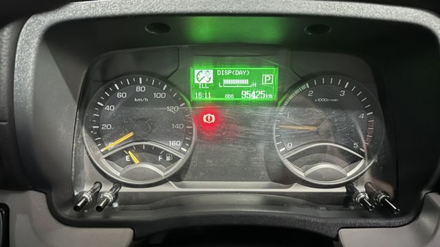 低里程，人人都會開的自排，加裝電動尾門  第18張相片