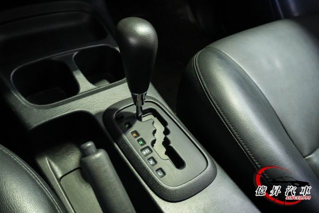 G版，僅跑10萬公里，保養便宜、空間滿分，商用、自用都好用  第12張相片