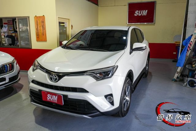 15年11月出廠，小改款RAV4，日本原裝進口，空間大、油耗省  第1張相片