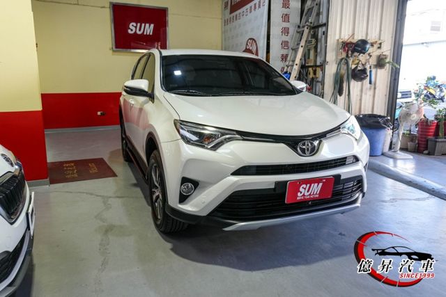 15年11月出廠，小改款RAV4，日本原裝進口，空間大、油耗省  第2張相片