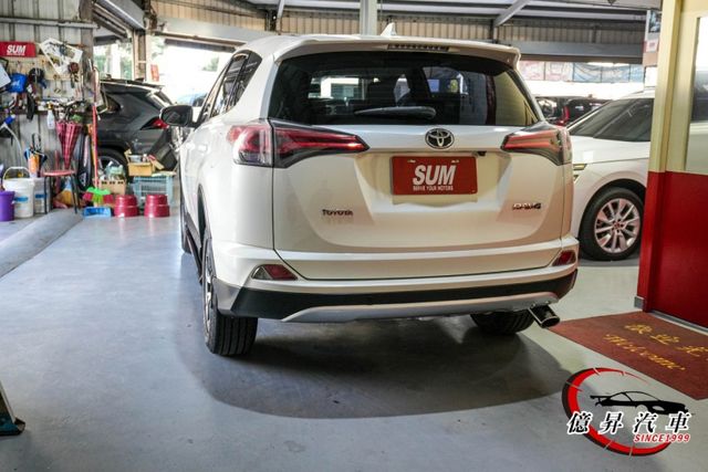 15年11月出廠，小改款RAV4，日本原裝進口，空間大、油耗省  第5張相片