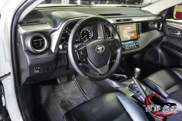 15年11月出廠，小改款RAV4，日本原裝進口，空間大、油耗省  第10張相片