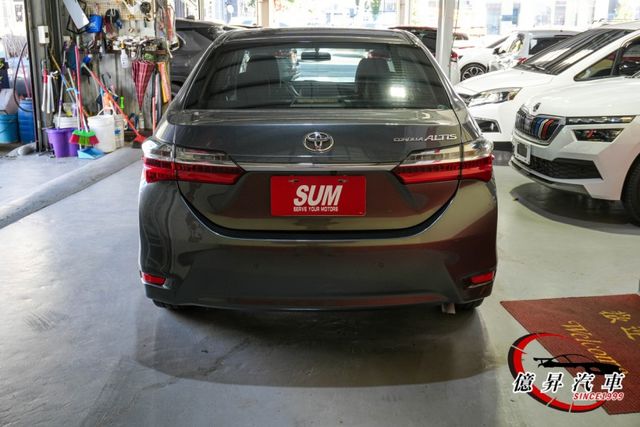 小改款，Keyless、定速、循跡防滑，倒車顯影、衛星導航，多功能影音  第4張相片