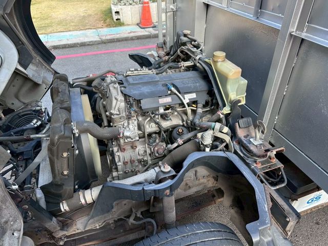 僅跑5萬公里，人人都會開的自排，鐵斗，載重變更至5頓  第6張相片