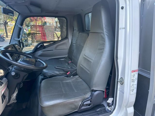 僅跑5萬公里，人人都會開的自排，鐵斗，載重變更至5頓  第7張相片