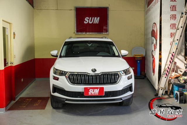 4X4，全景天窗、全數位儀表、360度環景、Matrix智慧型頭燈，新車保固中  第3張相片