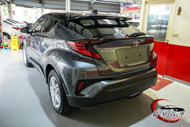 僅跑7.1萬公里，ACC跟車、盲點偵測、車道偏離警示，前衛跨界休旅  第5張相片