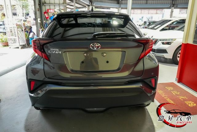 僅跑7.1萬公里，ACC跟車、盲點偵測、車道偏離警示，前衛跨界休旅  第6張相片