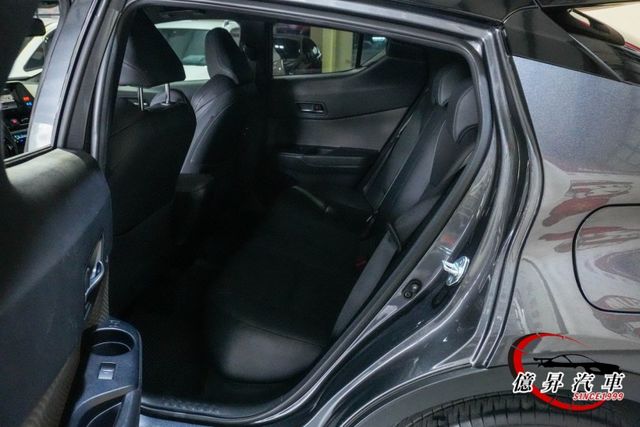 僅跑7.1萬公里，ACC跟車、盲點偵測、車道偏離警示，前衛跨界休旅  第9張相片