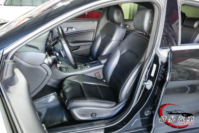 外型年輕、氣場不凡，入門也能有高質感， 時尚、操控、品味一次擁有。  第7張相片