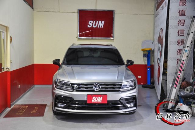 全景天窗、Dynaudio音響，R-Line外觀套件，220匹馬力，性能休旅  第3張相片