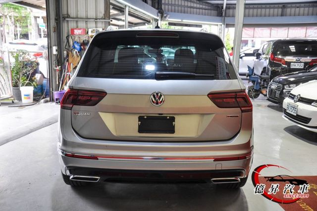 全景天窗、Dynaudio音響，R-Line外觀套件，220匹馬力，性能休旅  第6張相片