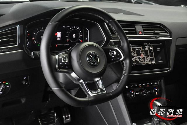 全景天窗、Dynaudio音響，R-Line外觀套件，220匹馬力，性能休旅  第11張相片