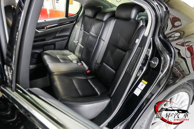 盲點偵測、Mark Levinson音響、冷熱通風椅、抬頭顯示器，大電池剛換新，附工單  第9張相片