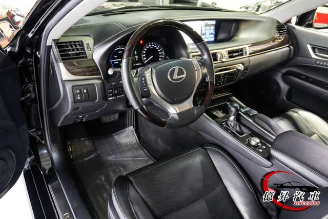 盲點偵測、Mark Levinson音響、冷熱通風椅、抬頭顯示器，大電池剛換新，附工單  第10張相片