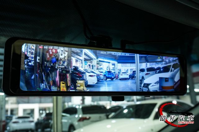 換檔撥片、HID頭燈、天窗，VTI-S版，省油、妥善率優良，經典不敗神車  第15張相片