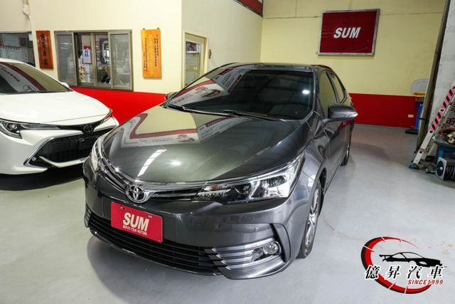 僅跑5.5萬公里，KEYLESS、恆溫空調、定速 電視、倒車顯影，原廠車機  第1張相片