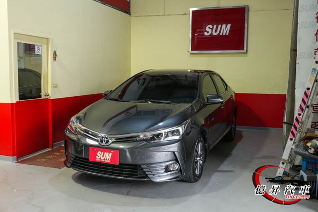 僅跑5.5萬公里，KEYLESS、恆溫空調、定速 電視、倒車顯影，原廠車機  第4張相片