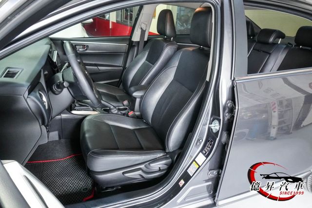 僅跑5.5萬公里，KEYLESS、恆溫空調、定速 電視、倒車顯影，原廠車機  第10張相片