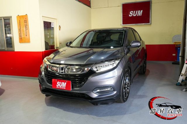 原廠保養，LED頭燈、LED日行燈、換檔撥片、自動感應頭燈，S版，跨界小休旅  第1張相片