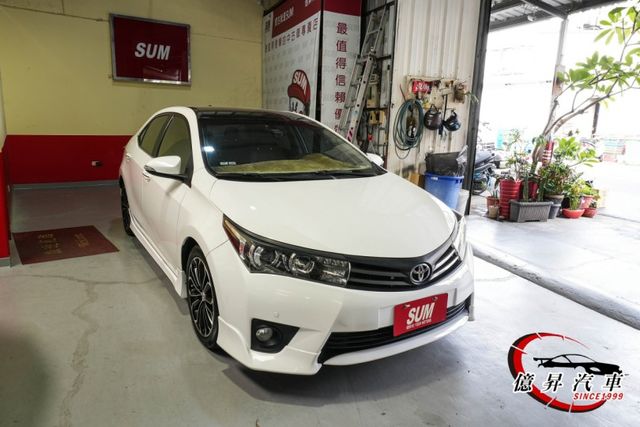 低里程，LED頭燈、換檔撥片、Keyless、專屬Z版空力套件，市場稀有Z版  第2張相片