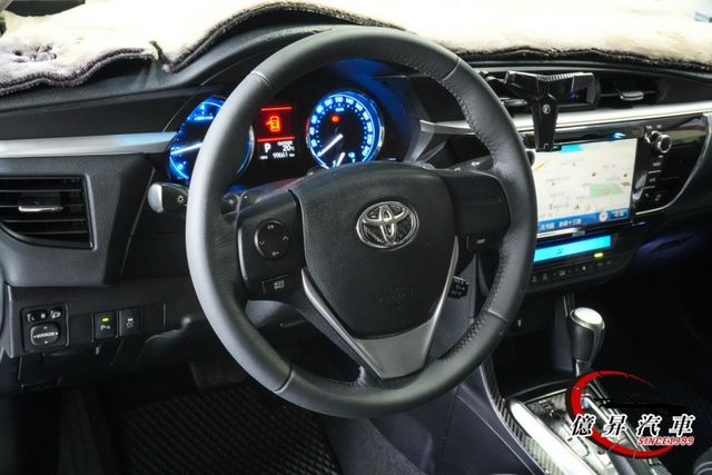 低里程，LED頭燈、換檔撥片、Keyless、專屬Z版空力套件，市場稀有Z版  第12張相片