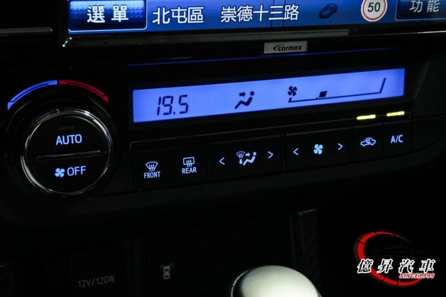 低里程，LED頭燈、換檔撥片、Keyless、專屬Z版空力套件，市場稀有Z版  第15張相片