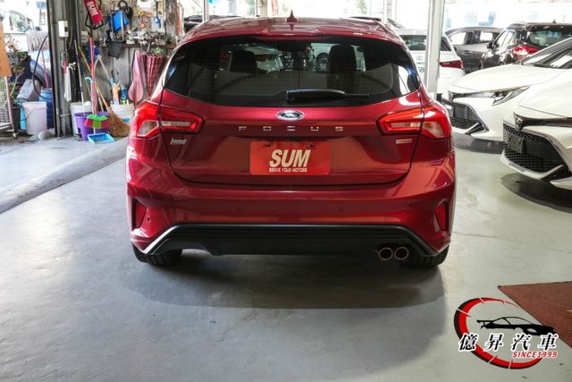 12.3吋數位儀表、抬頭顯示器、電動座椅、B&O音響，高CP值運動房車  第6張相片