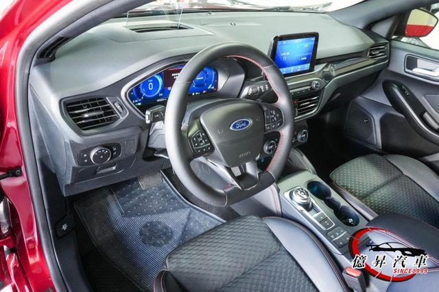 12.3吋數位儀表、抬頭顯示器、電動座椅、B&O音響，高CP值運動房車  第10張相片