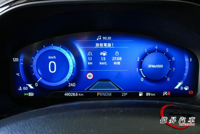 12.3吋數位儀表、抬頭顯示器、電動座椅、B&O音響，高CP值運動房車  第20張相片