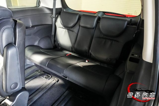 懸吊穩定、長途乘坐不疲累，天窗、雙邊電動滑門、盲點偵測、360度環景，APEX版  第10張相片