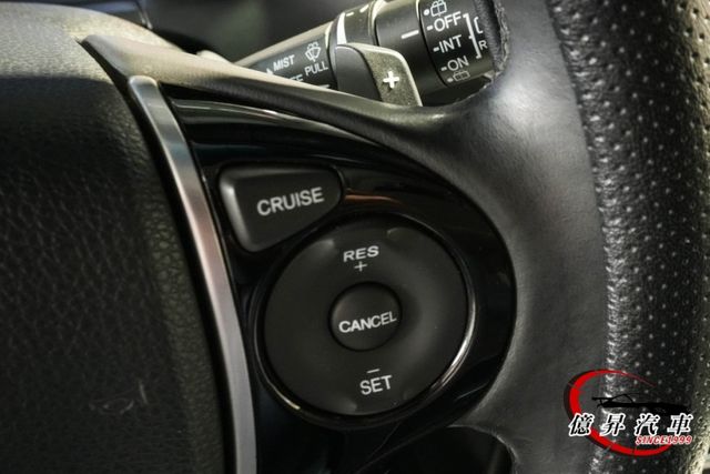 懸吊穩定、長途乘坐不疲累，天窗、雙邊電動滑門、盲點偵測、360度環景，APEX版  第12張相片