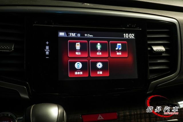 懸吊穩定、長途乘坐不疲累，天窗、雙邊電動滑門、盲點偵測、360度環景，APEX版  第16張相片