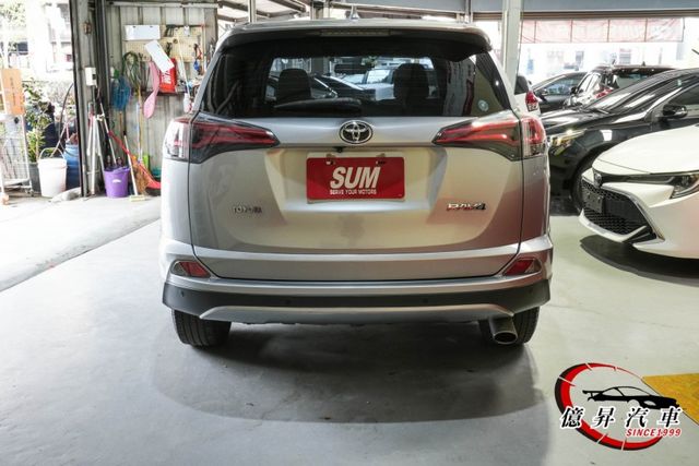 日本原裝進口，空間大、油耗省，360環景、ACC跟車、盲點偵測，尊爵版  第4張相片