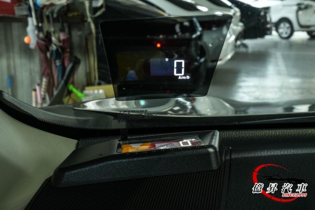 日本原裝進口，空間大、油耗省，360環景、ACC跟車、盲點偵測，尊爵版  第17張相片