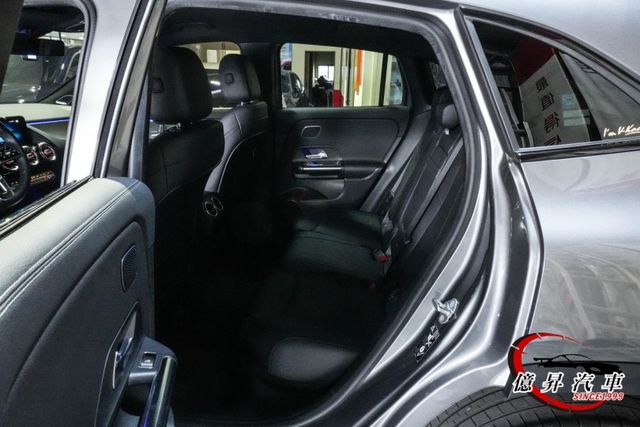 原廠保養，23P跟車、選配柏林之音、夜色套件，空間與動力兼具，跨界運動休旅  第10張相片