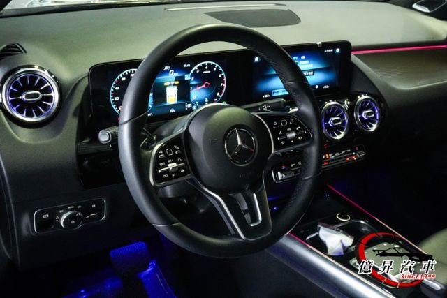 原廠保養，23P跟車、選配柏林之音、夜色套件，空間與動力兼具，跨界運動休旅  第11張相片