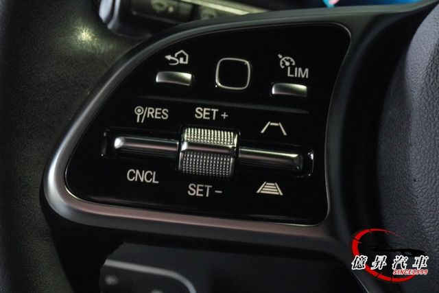 原廠保養，23P跟車、選配柏林之音、夜色套件，空間與動力兼具，跨界運動休旅  第12張相片