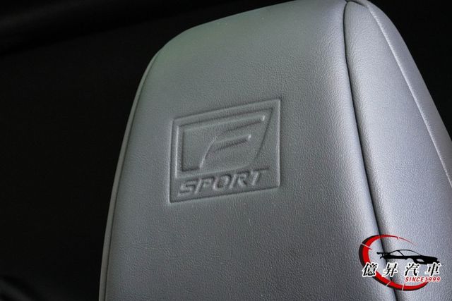 僅跑1.4萬公里，F-SPORT專屬運動版本，運動風格與極致舒適完美融合，現省落地價差  第14張相片