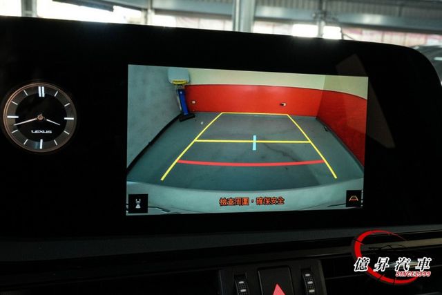 僅跑1.4萬公里，F-SPORT專屬運動版本，運動風格與極致舒適完美融合，現省落地價差  第17張相片