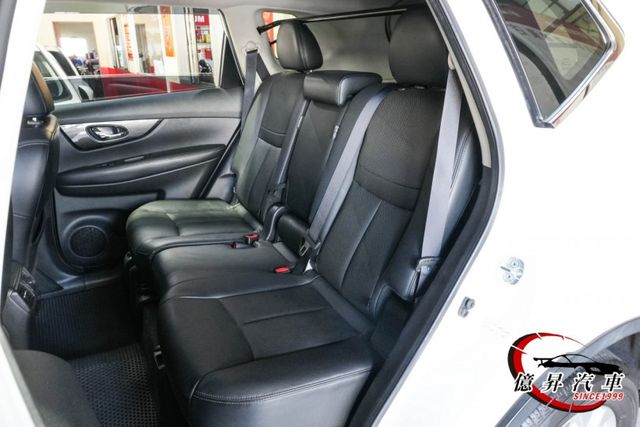 完美影音版，Keyless、360度環景，單純跑多，原廠保養紀錄完整  第8張相片