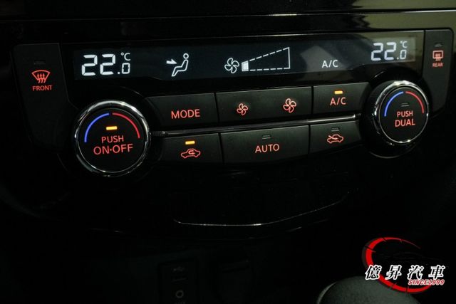 完美影音版，Keyless、360度環景，單純跑多，原廠保養紀錄完整  第10張相片