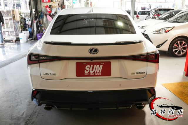 20年12月出廠，IS300H F-SPORT版，大電池保固中  第5張相片