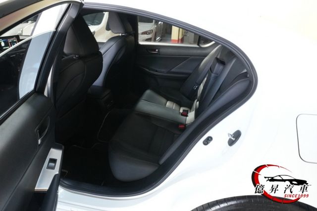 20年12月出廠，IS300H F-SPORT版，大電池保固中  第10張相片