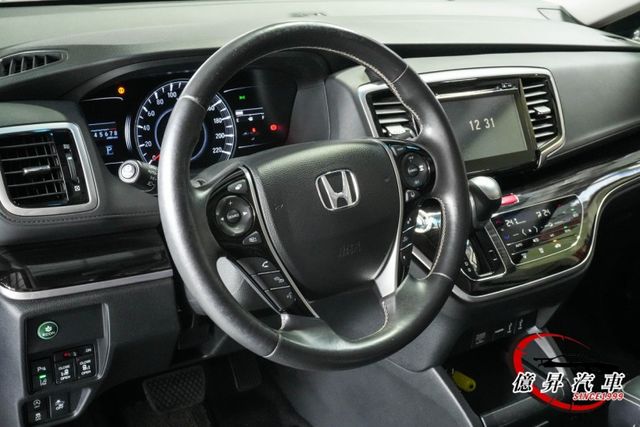 360度環景、電動天窗、雙邊電動側滑門、ACC跟車、盲點，兼具舒適、科技與實用性  第11張相片