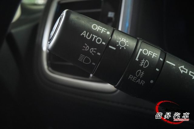 360度環景、電動天窗、雙邊電動側滑門、ACC跟車、盲點，兼具舒適、科技與實用性  第12張相片