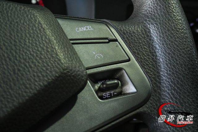 僅跑9.9萬公里，冷凍廂、電動尾門，人人都會開的自排!  第9張相片