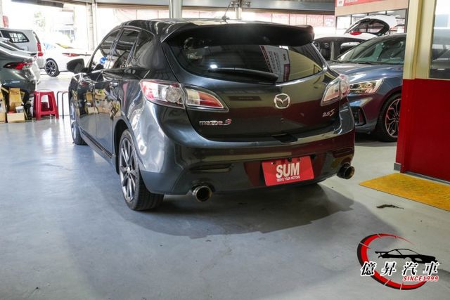 2.5S，僅跑12.6萬公里，換檔撥片、主動轉向頭燈、循跡防滑控制系統  第5張相片